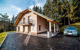 Holiday Home With Hot Tub And Sauna Sabina