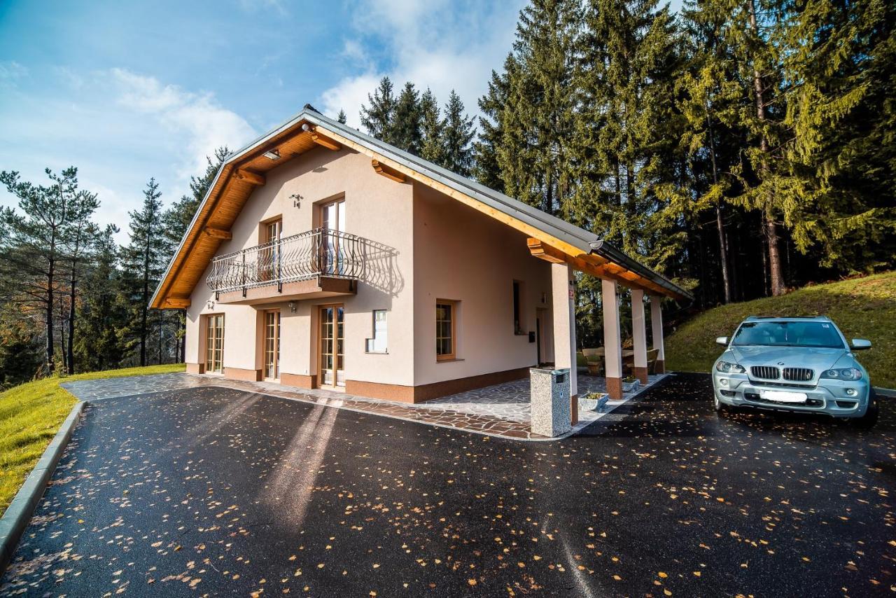 Holiday Home With Hot Tub And Sauna Sabina Rovte Exterior foto